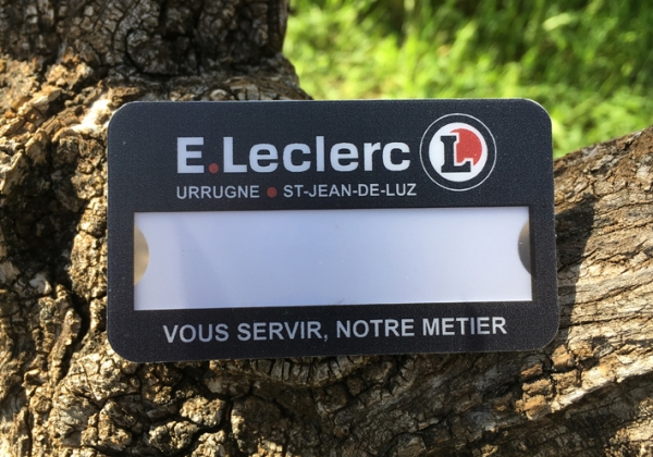 Badge en plastique